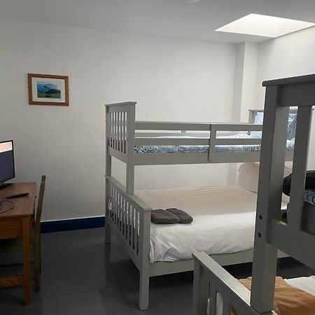Coastguard Lodge Hostel At Tigh Tp Glaise Bheag ภายนอก รูปภาพ