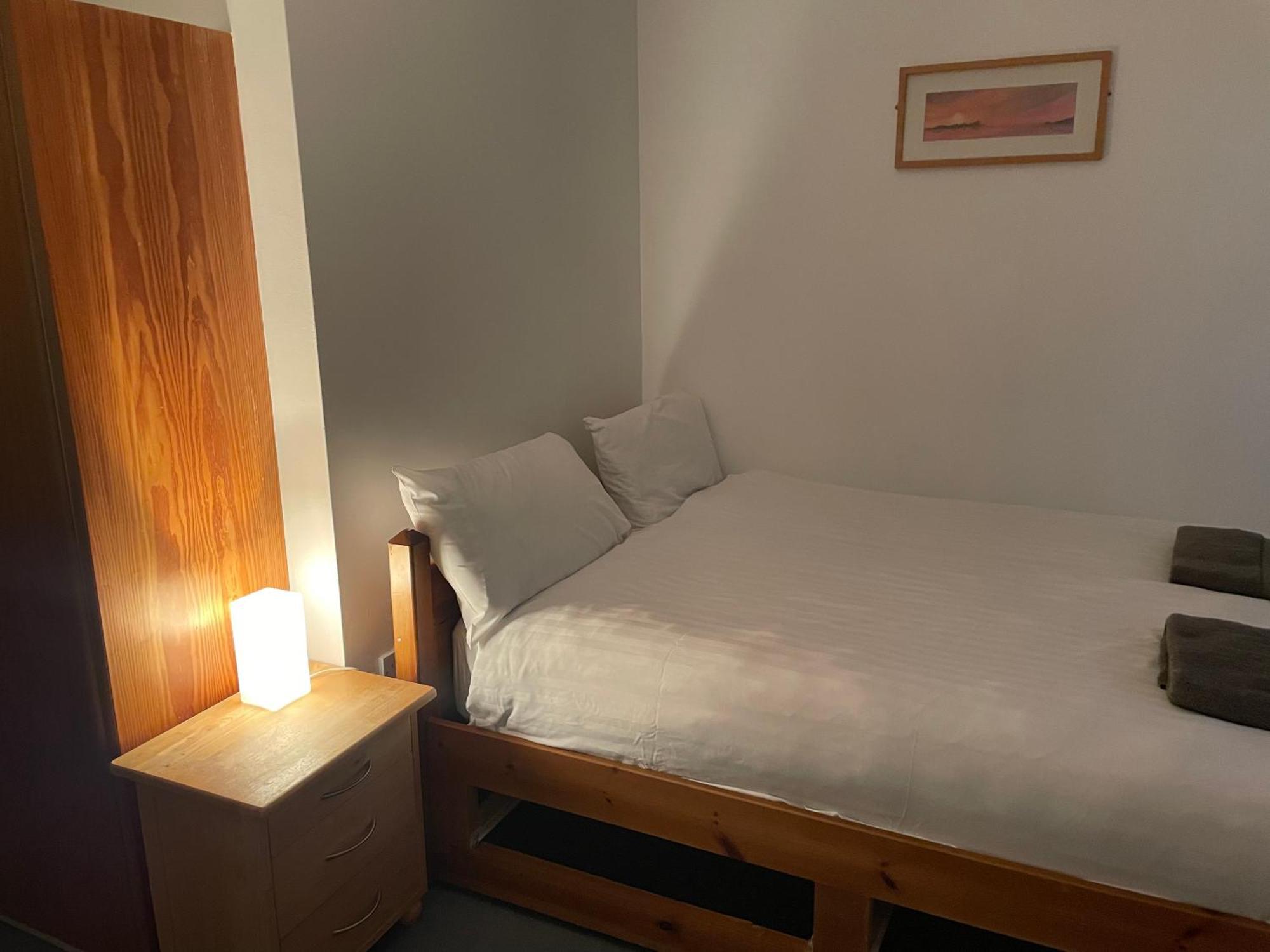 Coastguard Lodge Hostel At Tigh Tp Glaise Bheag ภายนอก รูปภาพ