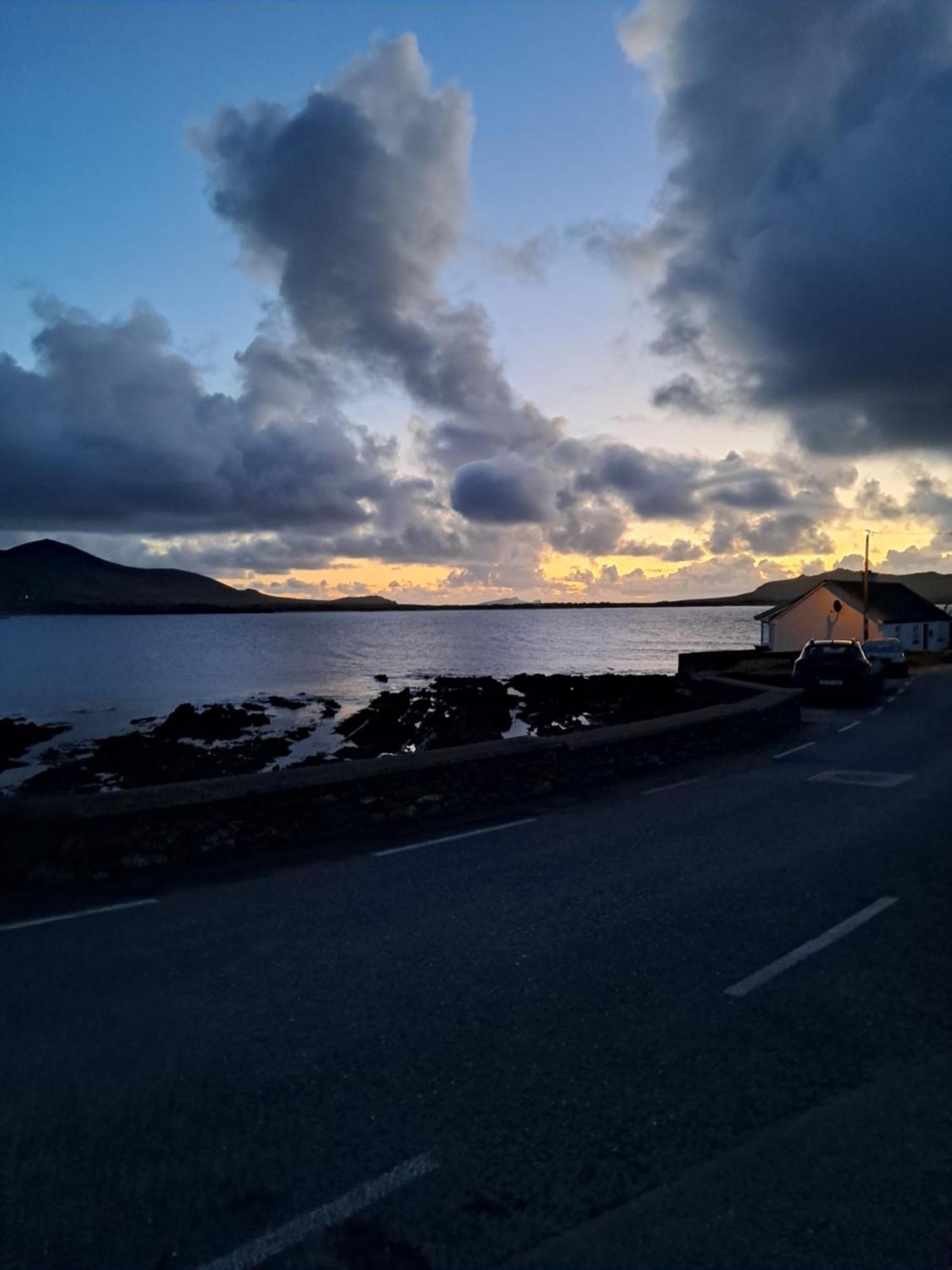 Coastguard Lodge Hostel At Tigh Tp Glaise Bheag ภายนอก รูปภาพ